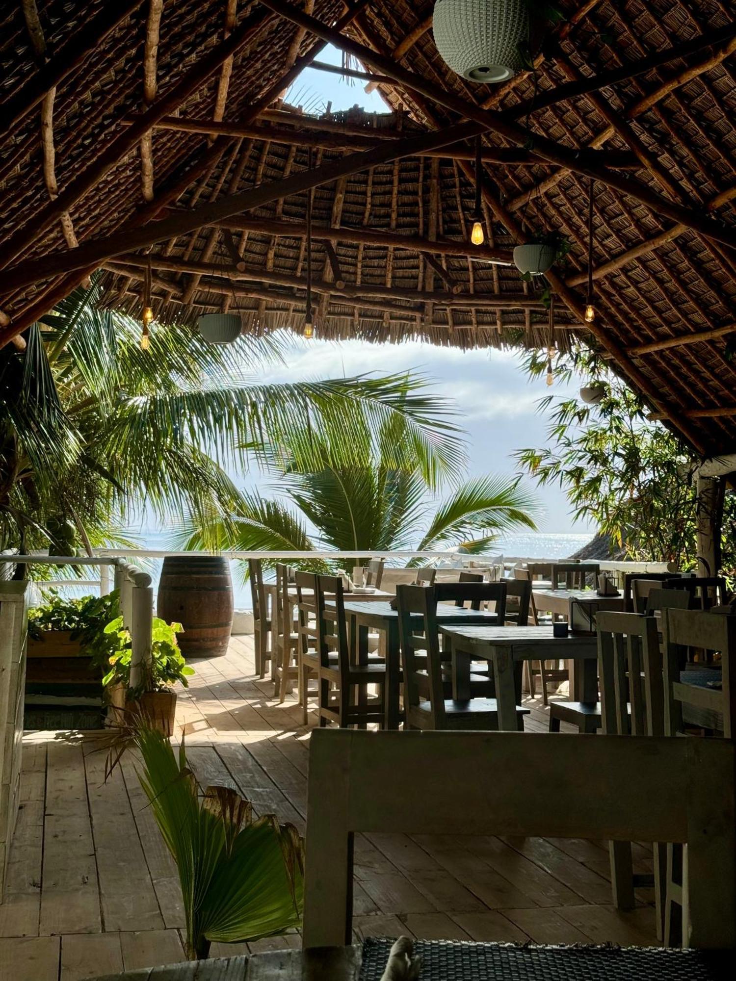 La Base Hotel Kiwengwa (Zanzibar) Bagian luar foto